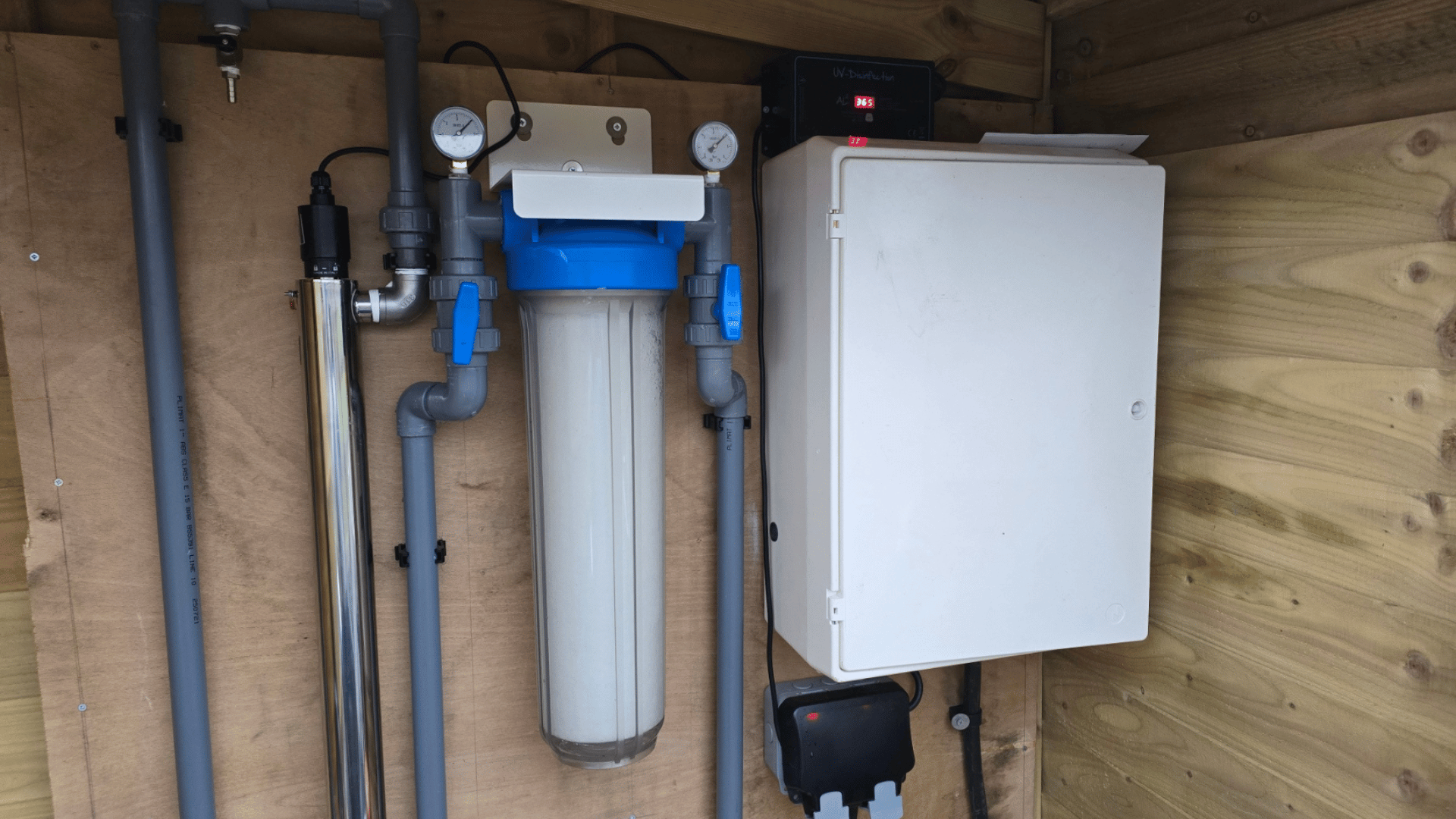 borehole filtration system